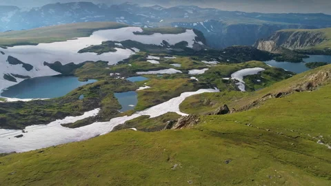 Aerial view of high alpine mountain lakes in the Beartooth Mountains Stock Footage 267128311