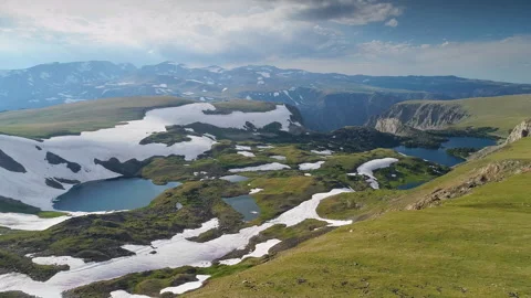 Aerial view of a high alpine mountain lake in the Beartooth Mountains Stock-Footage 267128324