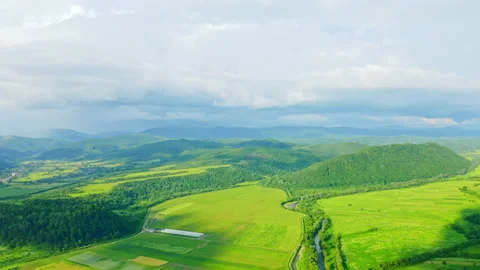 Aerial view highlands in cloudy day Video stock 137069045