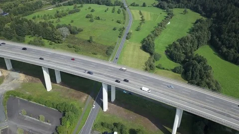 Aerial view of a highway Vidéo 79550720