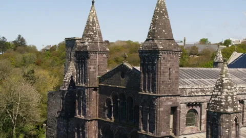 Aerial view of the historical Saint Fin Barre's Cathedral in Cork, Ireland Stock-Footage 336810077
