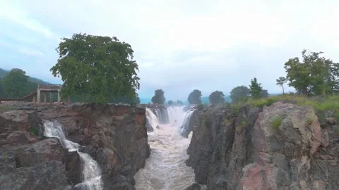 https://images.pond5.com/aerial-view-hogenakkal-scenic-waterfalls-footage-256968940_iconl.jpeg