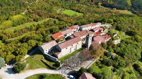Aerial view of hum the smallest town in the world 库存影片 335847219