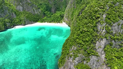 Aerial view of iconic tropical Maya Bay,Phi Phi islands, Stock Footage 201328601