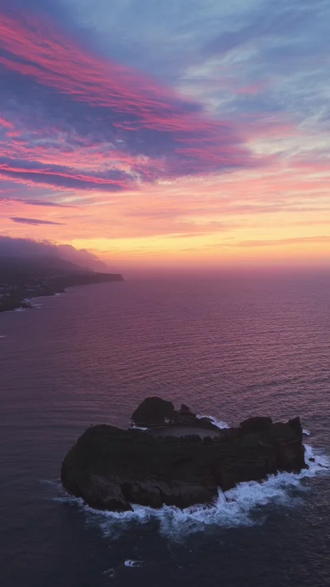 Aerial view of Ilheu de Vila Franca do Campo, Portugal. Stock Footage 337860254