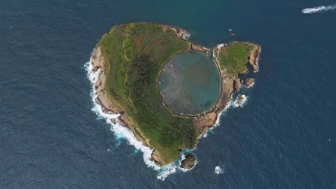 Aerial view of Ilheu de Vila Franca do Campo, Portugal. Stock Footage 345609700