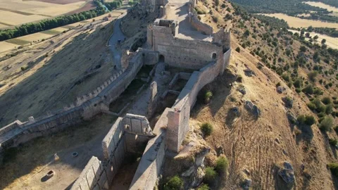 Aerial view of the impressive islamic fortress of Gormaz, Soria (Spain), Stock Footage 211576653