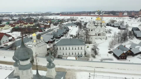 Aerial view of the Intercession (Pokrovsky) Monastery in Suzdal town Vídeo Stock 149919000