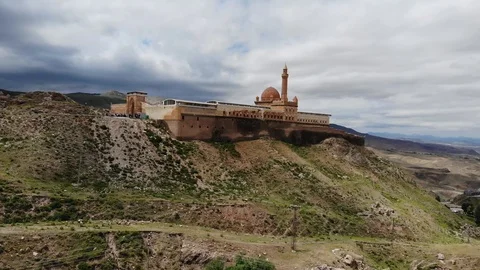 Aerial view of Ishak Pasha Palace, Dogubeyazit, Turkey Stock Footage 115069853