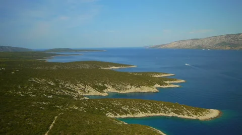 Aerial view of island Vidéo 44979144