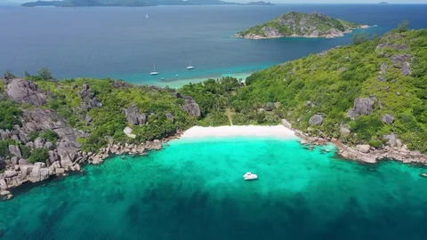 Aerial view of island Grande Soeur, crystal clear waters of Indian, Seychelles Video stock 100440153