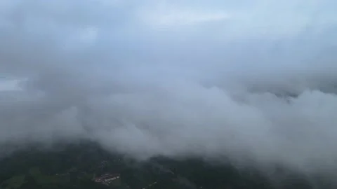 Aerial view of jungle, cloud and hills in Raub, Pahang Stock Footage 194746779