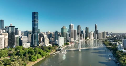 Aerial view of Kangaroo Point Bridge and Brisbane CBD, Brisbane, QLD, Australia Stock Footage 320154917