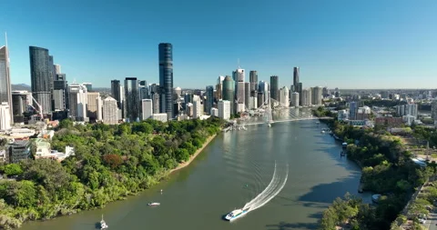 Aerial view of Kangaroo Point Bridge and Brisbane CBD, Brisbane, QLD, Australia Stock Footage 320168443
