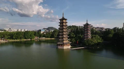 Aerial view of karst peak forest city in Guilin, Guangxi Vídeo Stock 307096246