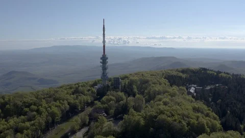 Aerial view of the Kékestető, the highest point of Hungary - 4K drone Vídeo Stock 112333082