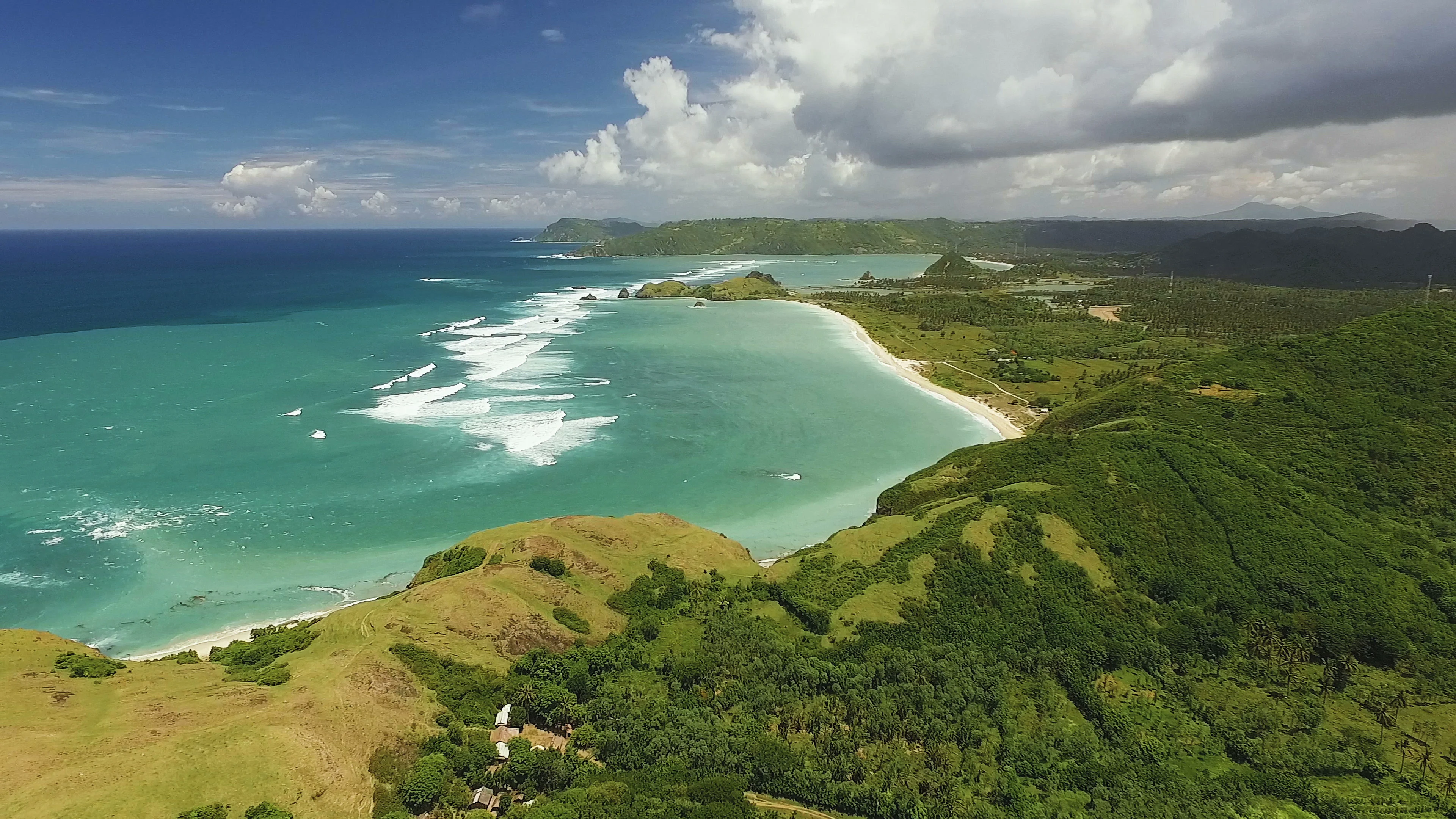 https://images.pond5.com/aerial-view-kuta-mandalika-beach-078739946_prevstill.jpeg