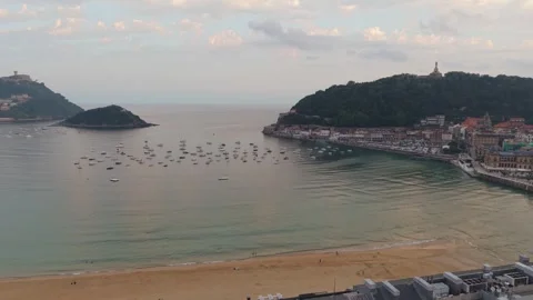 Aerial View La Concha Bay San Sebastián Spain With Two Headlands Vídeo Stock 344990743