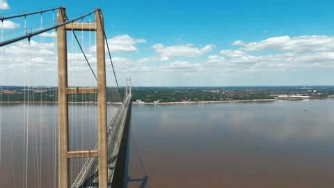 Aerial view of a large bridge over a wide river Vidéo 343522768