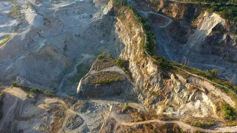 Aerial view of the large mine that exploded the mountains Video stock 119913725
