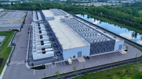 Aerial view of a large modern data center building for cloud computing storage Vídeos de archivo 346147885