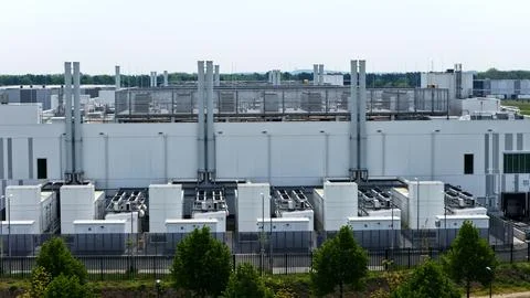 Aerial View of Large Modern Data Center or Industrial Facility Foto stock