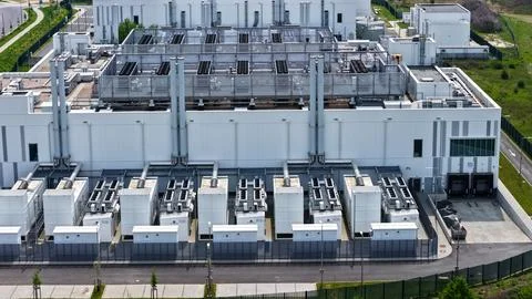 Aerial View of Large Modern Data Center with Cooling Systems Foto stock