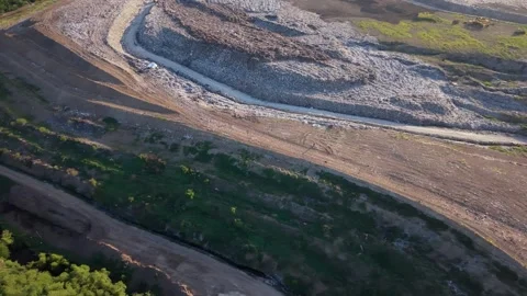 Aerial view of a large municipal solid waste landfill and garbage dump site Vídeos de archivo 338293887