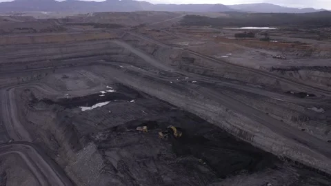 Aerial view of a large open-pit coal mine, NSW, Australia 動画素材 286411935