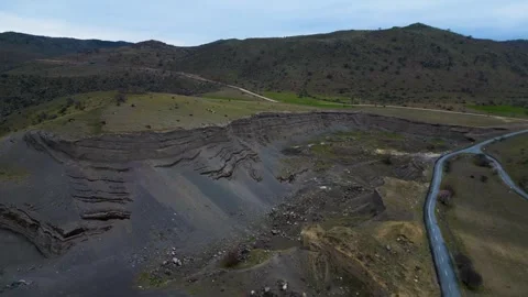 Aerial View of Layered Rock Formation and Cliff Landscape in Nature Video stock 331994697