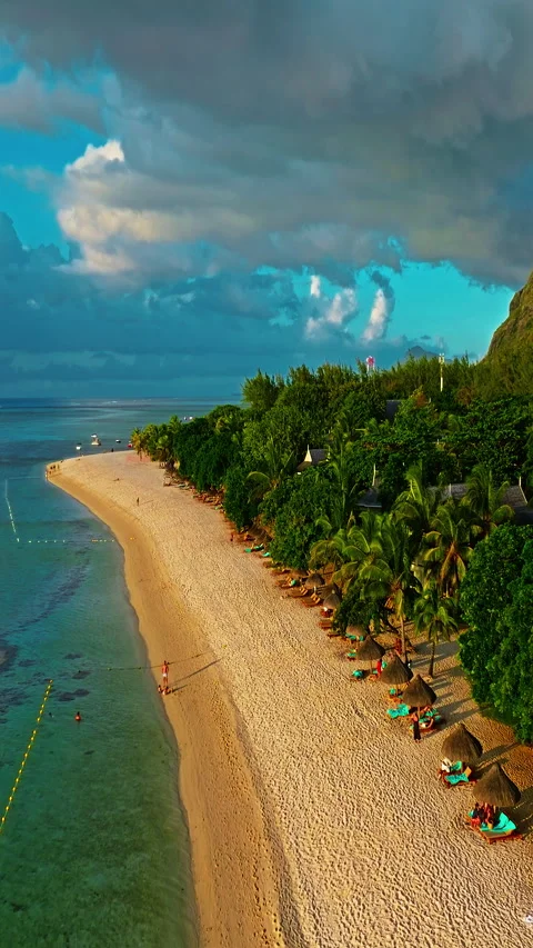 Aerial view of Le Morne Peninsula, Le Morne Brabant Mountain. Sea lagoon formed 库存影片 343474257