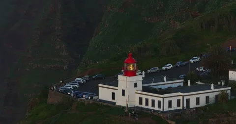 Aerial view of lighthouse from the drone on the West Coast of Madeira Ponto da Video stock 270604919