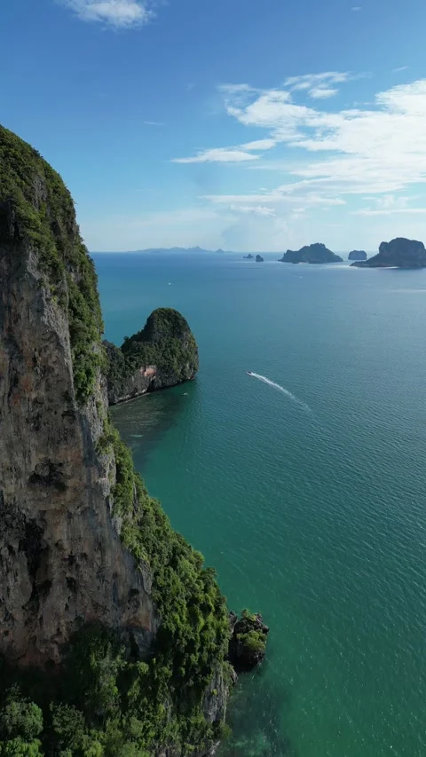 Aerial View of Limestone Cliffs and Turquoise Sea in Krabi, Ao Nang, Thailand Video stock 334780029