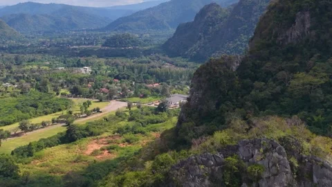 Aerial View of Limestone Karsts and Tropical Valley in Thailand Vídeo Stock 330838137
