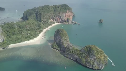 Aerial view of limestone rock, floating boats on Phra Nang bay, Krabi, Thailand. Video stock 121453397