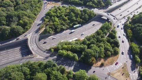 Aerial view looking down to the waterworks roundabout and A406 dual carriageway 스톡 동영상 201800876