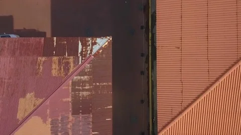 Aerial view looking straight down over the town. Видео 80608037