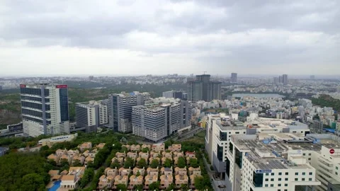 Aerial view of luxury villas between Software and financial technology comp.. 스톡 동영상 320925279