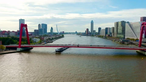 Aerial View of Maas River and Erasmus Bridge in Rotterdam Netherlands 4K Vidéo 333773923