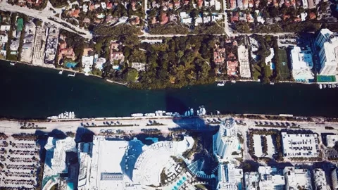 Aerial view of a Maiami Vidéo 142710158
