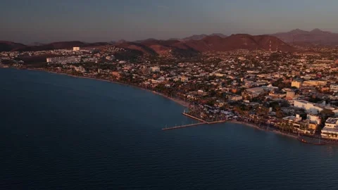 Aerial view of the Malecon in La Paz, Baja California Sur at golden hour Vídeos de archivo 346155139
