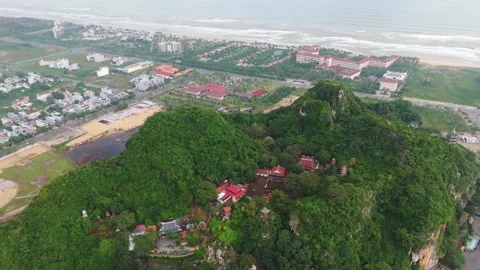 Aerial view of Marble Mountain in Da Nang city in Vietnam Video stock 323342153