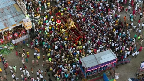 Aerial View of Massive Crowd During Azhagar Festival Видео 331063975