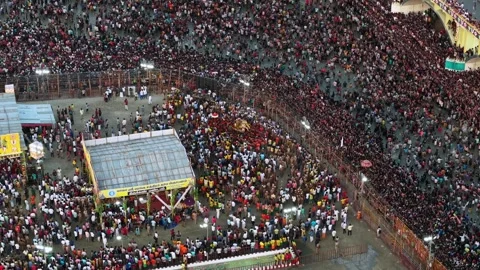 Aerial View of Massive Crowd During Azhagar Festival 動画素材 331063994