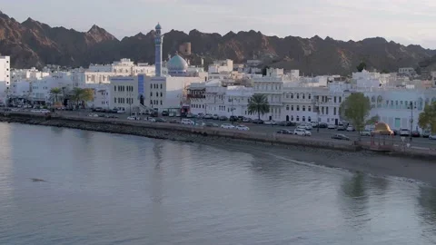 Aerial View of Matrah Mosque in the Cornich, Pan Movement Video stock 202174069
