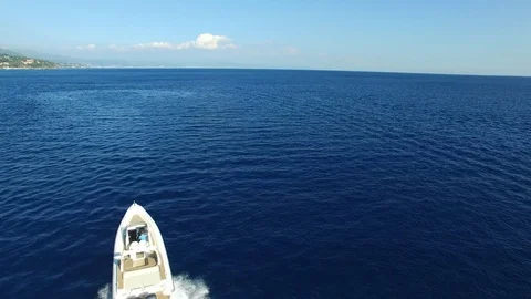 Aerial view of a maxi rib Stock Footage 71833114