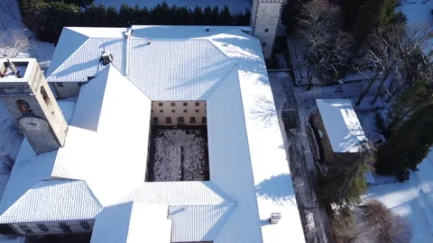 Aerial view of medieval catholic monastery of Vallombrosa snow season Vídeos de archivo 146472324