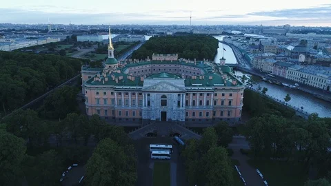 Aerial view on Mikhailovsky Castle in cloudy morning in Saint-Petersburg. Stock Footage 91185978