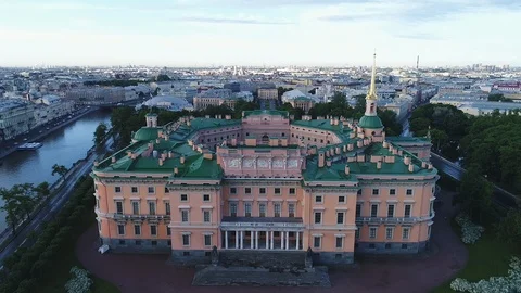 Aerial view on Mikhailovsky Castle in cloudy morning in Saint-Petersburg. Stock Footage 91186860