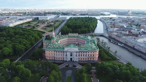 Aerial view on Mikhailovsky Castle in cloudy morning in Saint-Petersburg. Stock Footage 91187274